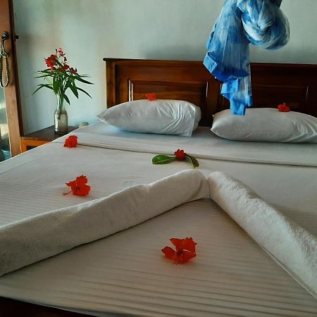 Lobster Beach Hotel Tangalle Esterno foto