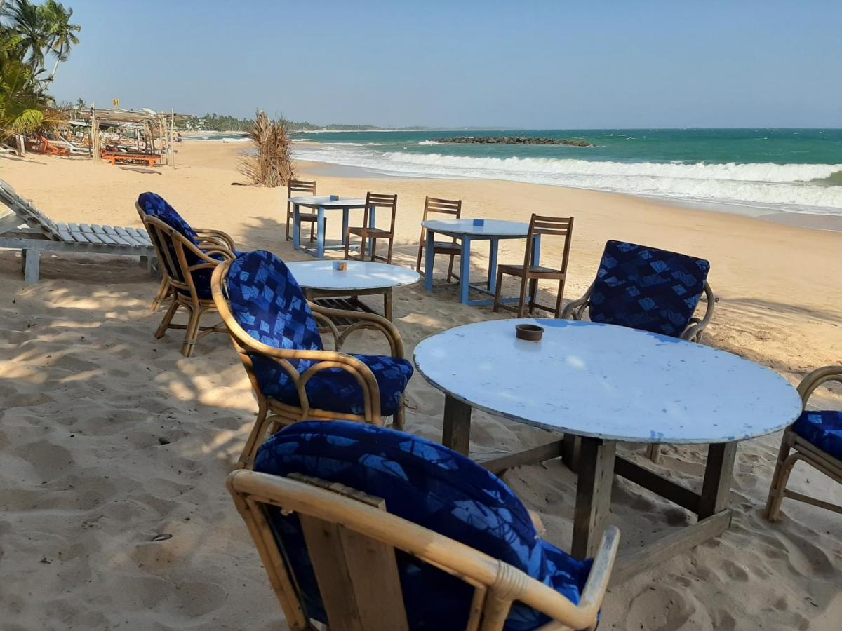 Lobster Beach Hotel Tangalle Esterno foto