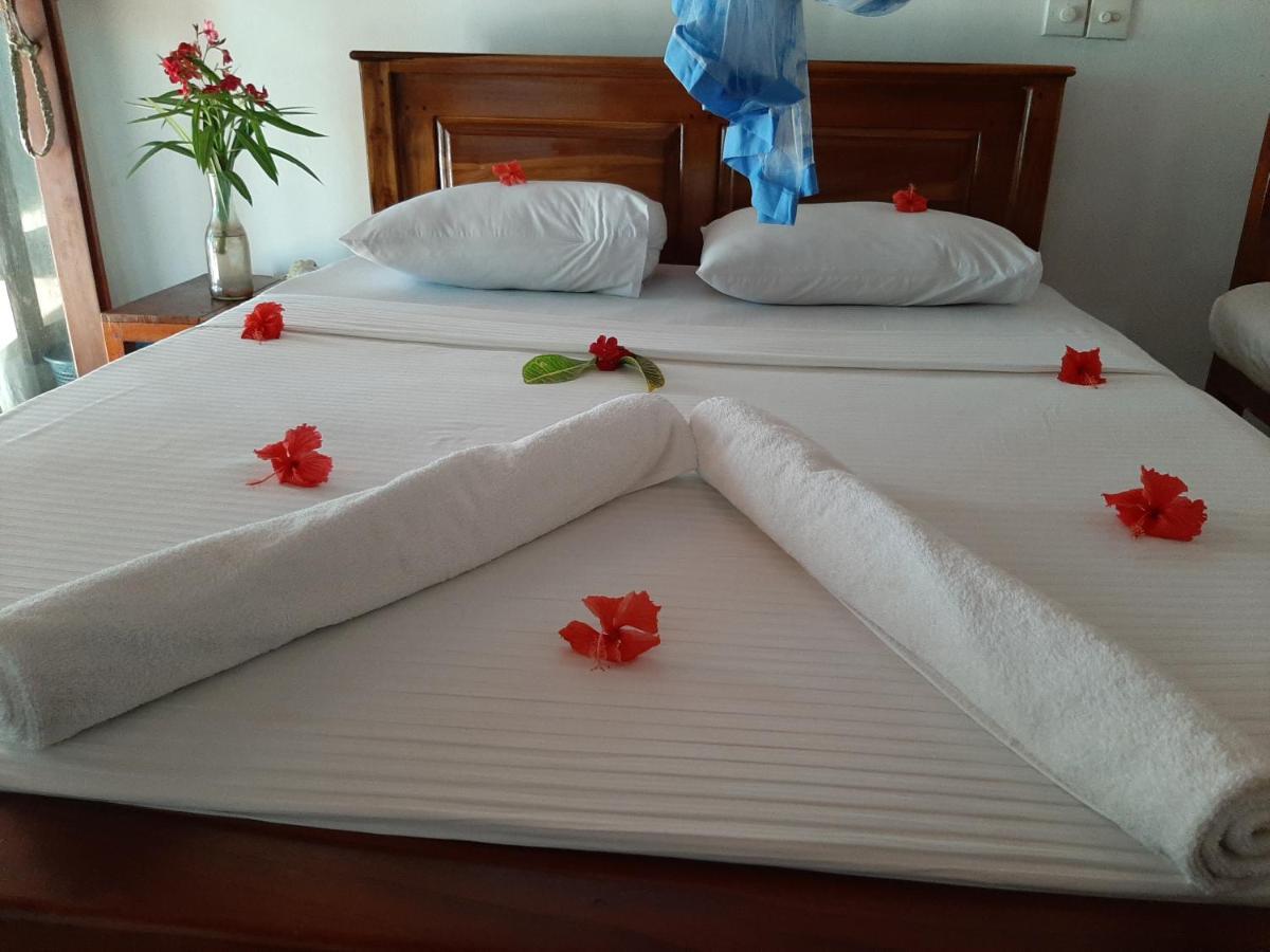 Lobster Beach Hotel Tangalle Esterno foto