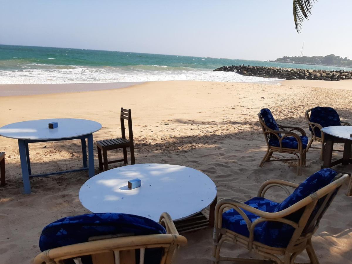 Lobster Beach Hotel Tangalle Esterno foto