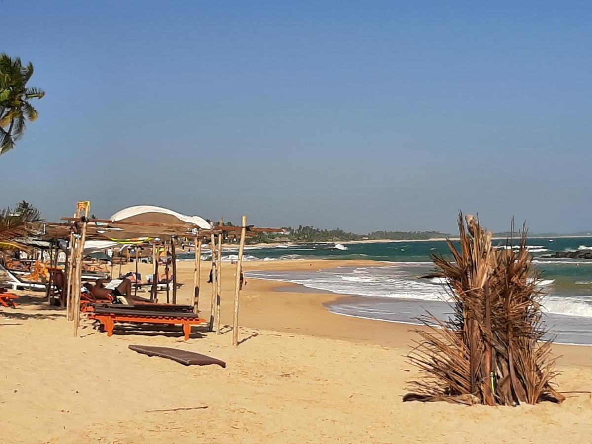 Lobster Beach Hotel Tangalle Esterno foto